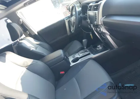 2023 Toyota 4Runner Sr5 Premium z USA, uszkodzony, nr VIN JTENU5JR2P6127307